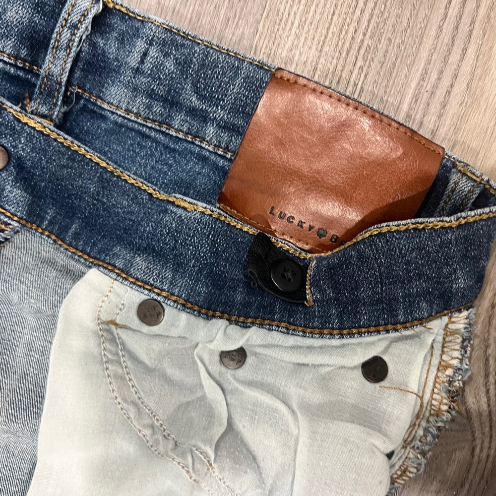 Lucky Brand Classic Straight Leg Medium Wash Denim Jeans 12 Adjustable Waist - Picture 3 of 9